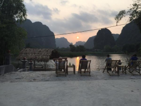 Trang An River View Homestay